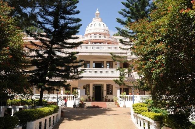 Sterling Yelagiri Hotel Exterior photo